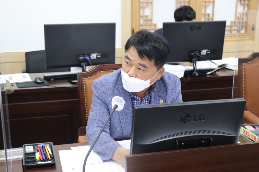 김창기 도의원.jpg