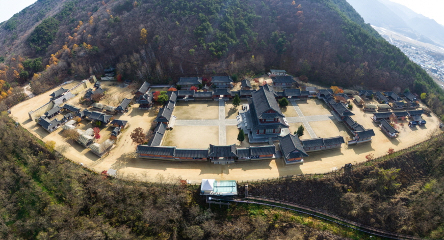 실과소 사진자료 1(한국관광공사 2월에 가볼만한 곳)_관광진흥과, 가은오픈세트장.jpg
