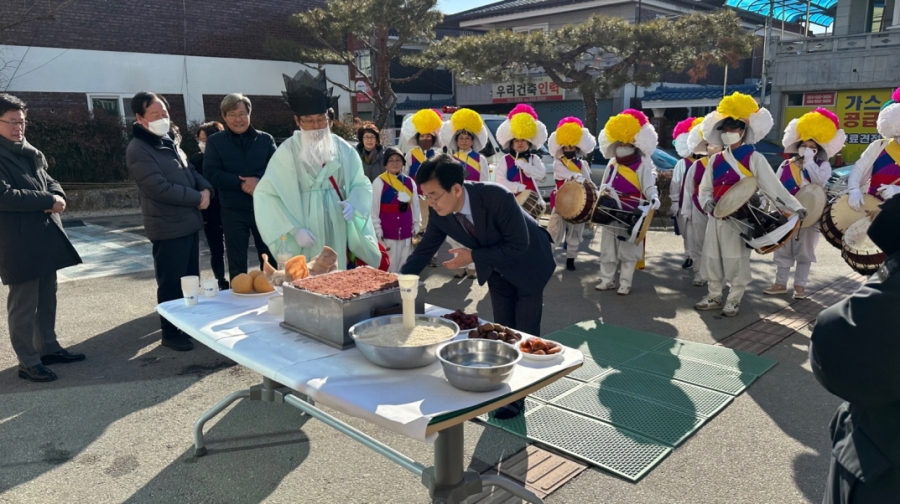 읍면동 사진자료 1(점촌3동 영강풍물단, 지신밟기 행사 진행)_점촌3동(3).jpg