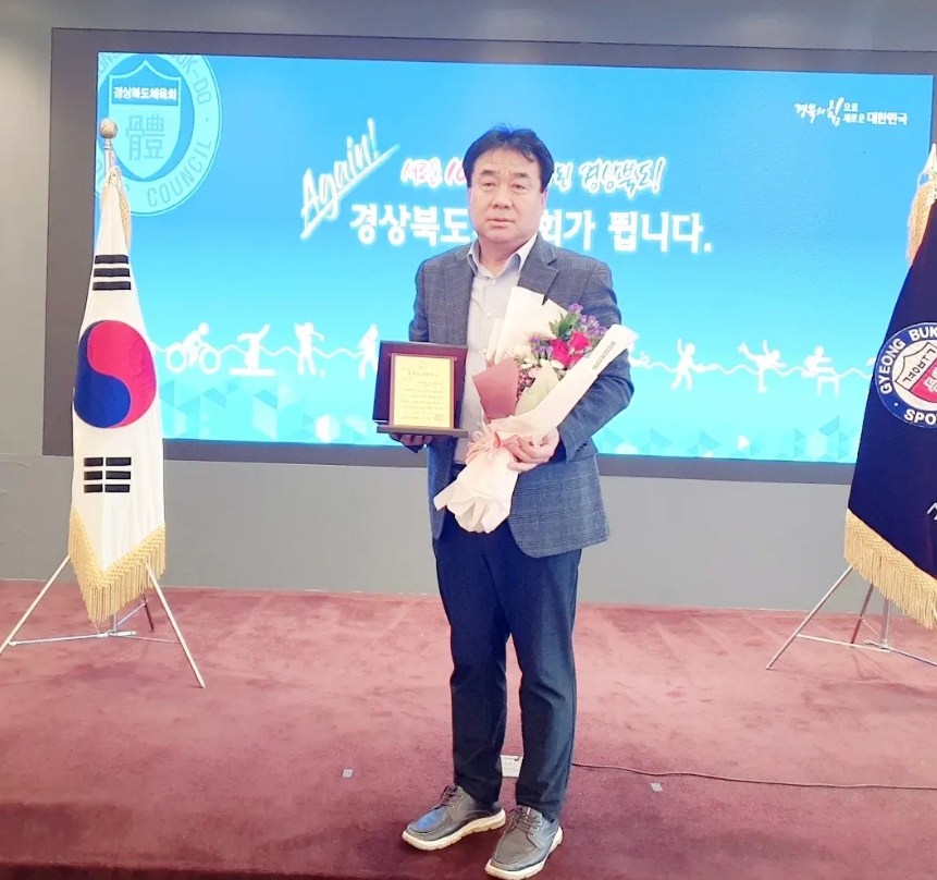 주인식 감독.jpg