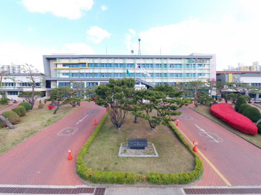 문경시청 전정(봄).jpg