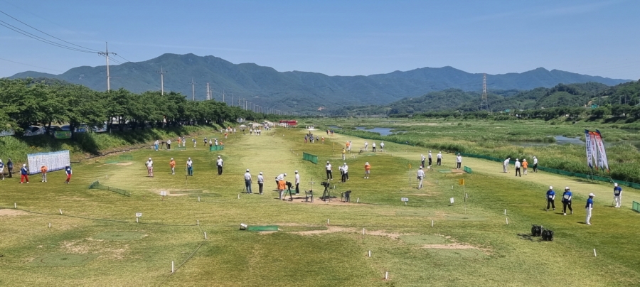 0601 실과소 사진자료 2(제11회 대한체육회장기 전국 파크골프대회 문경에서 열려)-새마을체육과 (4).jpg