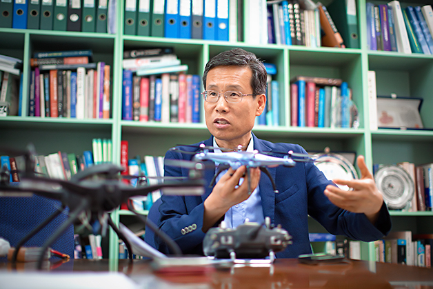 정연모 교수 드론 강연.jpg