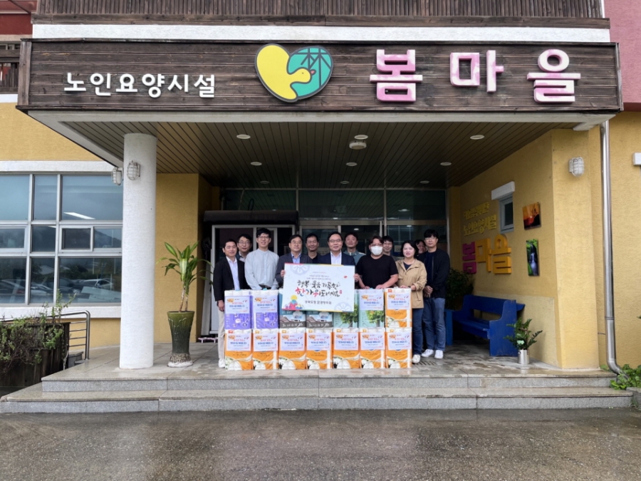 (동정)김학홍부지사 요양원 위문방문.jpg
