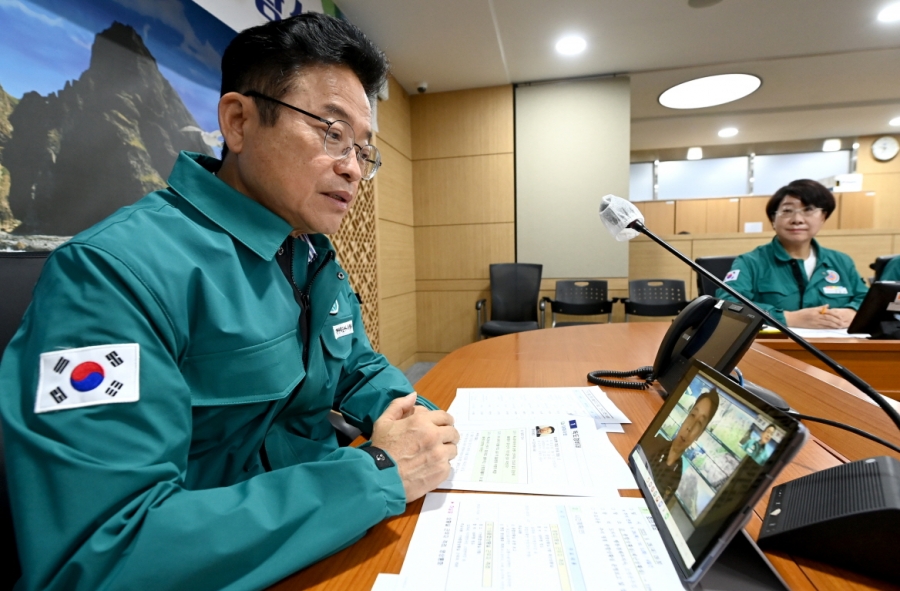 추석 상황근무(독도경비대 영상통화)1.jpg