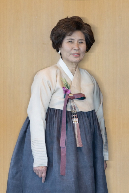 1024 실과소 사진자료1(송일지 도 무형문화재 호산춘 기능보유자, 2023 자랑스러운 도민상 수상)-총무과(2)_송일지 님 개인사진.jpg