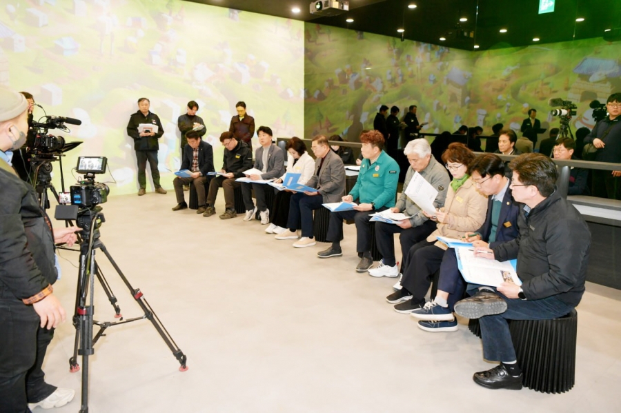 보도자료 사진3(주요 사업장 현장답사).jpg