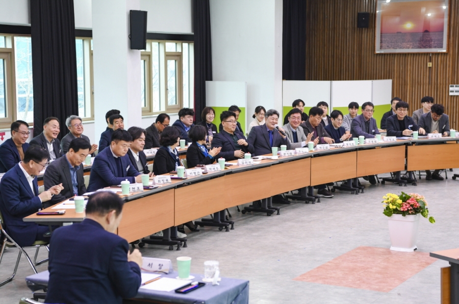 1-3. 신성장 동력TF보고회.jpg