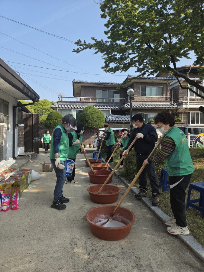 1-2. 점촌3동 새마을회 친환경비누 만들기 (1).jpg